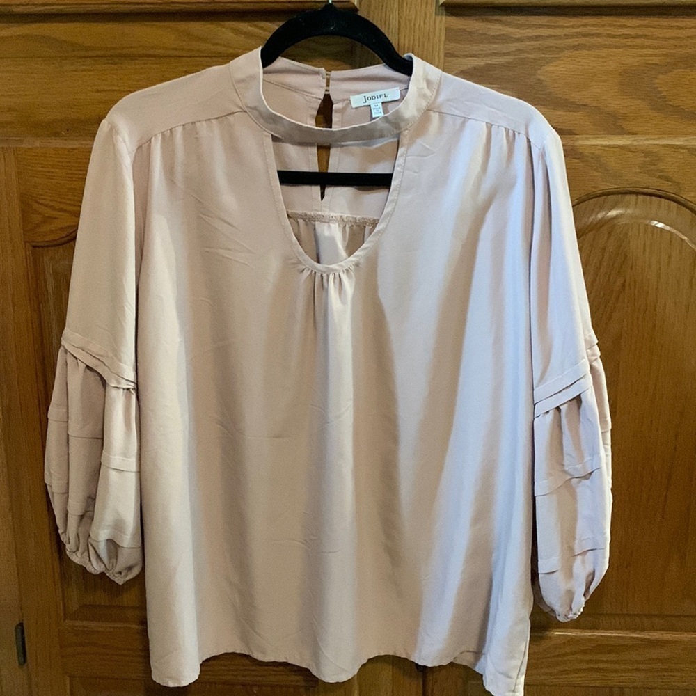 Blush Blouse with cut out detail